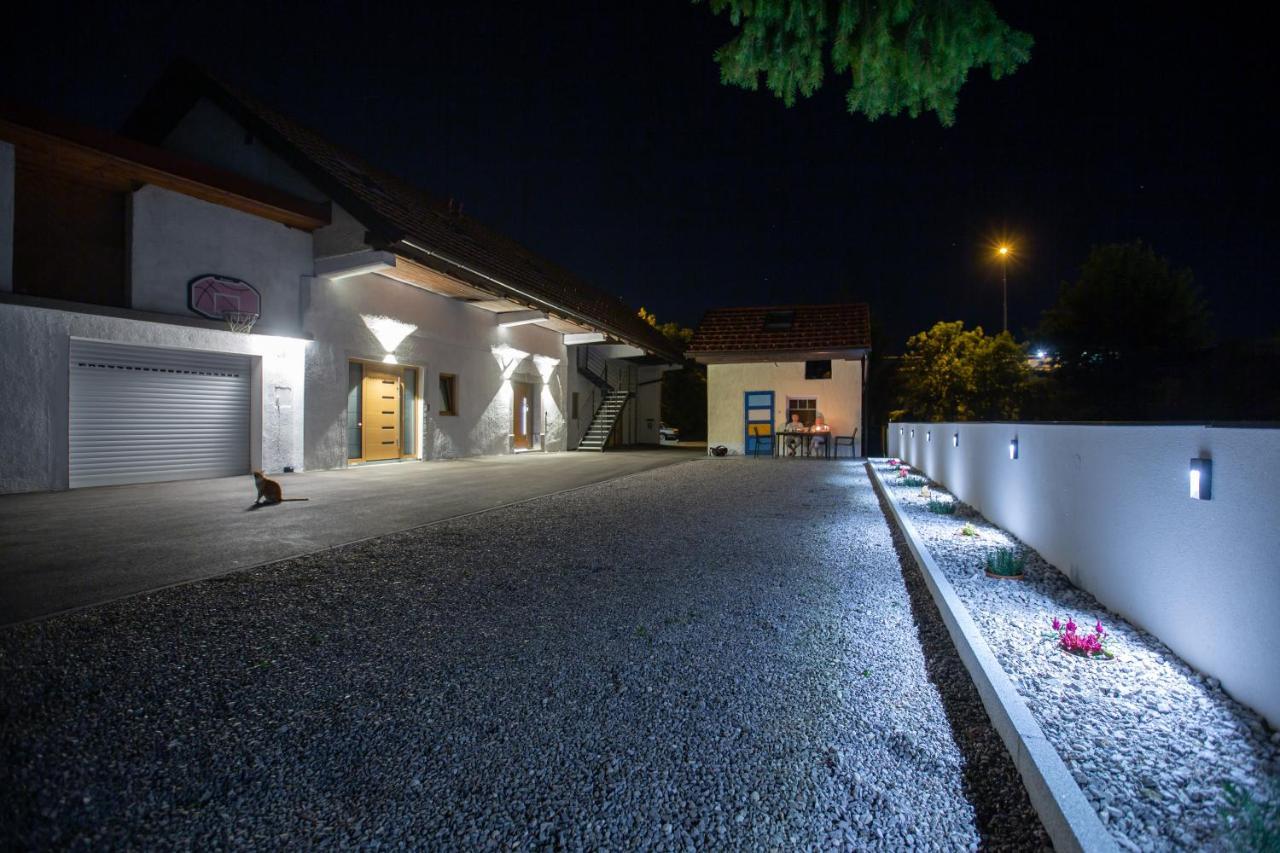 Appprusnik Apartment Ljubljana Bagian luar foto